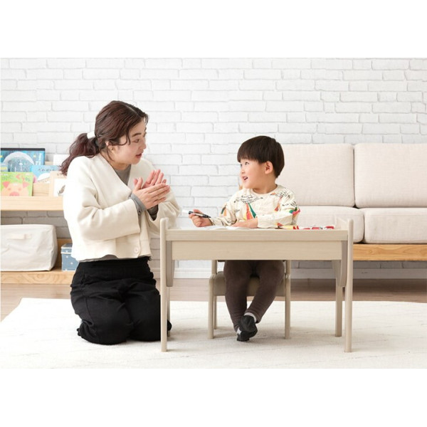 Japan Kids Yuri 70 Solid Wood kids desk and chair set | ChopChop